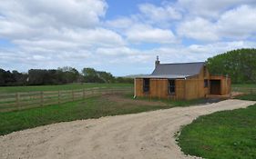 Renagour Cottage - Farmstay With Hot Tub!